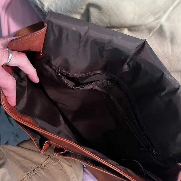 Messinger Bag - Picture 2 of 3